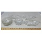 VINTAGE GLASSWARE LOT / MIXED