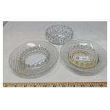 VINTAGE GLASS ASHTRAYS / 3 PCS