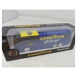 GOOD YEAR LIMITED EDITION TEAM BUS / NOS
