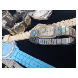 LADIES & MEN'S WATCHES LOT / MIXED