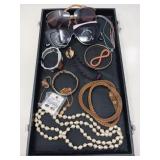 ASSORTED ITEMS INCL JEWELRY