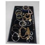 BRACELETS & MORE / JEWELRY