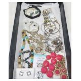MIXED JEWELRY LOT