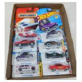 HOTWHEELS+...TOY VEHICLES / 8 PCS