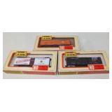 HO SCALE MODEL TRAIN CARS / 3 PCS