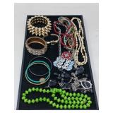 MIXED JEWELRY LOT
