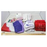 BATHROOM ACCESSORIES LOT / MIXED