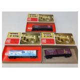 HO RAILROAD KITS AND ACCESSORIES / 3 PCS