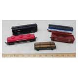 5 MODEL RAILROAD CARS