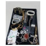 MIXED JEWELRY LOT