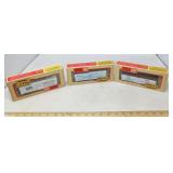 3 SCALE MODEL RAILROAD CARS ORGINAL BOX