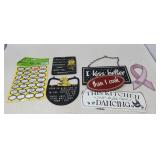 NOVELTY DECOR  / SIGNS & SAYINGS / PLUS