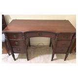MAHOGANY KNEEHOLE DESK