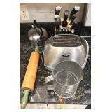 COOKING UTENSILS AND TOASTER