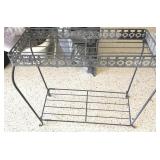 METAL PLANT STAND