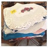 APPROX. 50 PLACEMATS