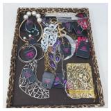 JEWELRY BONANZA / RETAIL PACKAGED