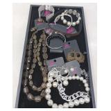 RETAIL READY JEWELRY LOT / MIXED