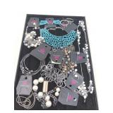 RETAIL READY JEWELRY LOT / MIXED