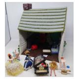 VINTAGE PLASTIC CANVAS DOLL HOUSE