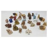 VINTAGE WADE WHIMSIES / OVER 30 PCS