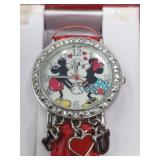 DISNEY MICKEY & MINNIE KISSING WATCH / NOS