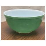 Green Pyrex 9 Inch Mixing Bowl