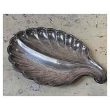 Non Magnetic Leaf Serving Plate