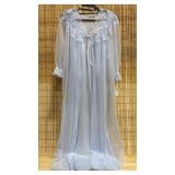 Ladies Peignoir Nightgown Set Size Small