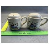 Cup Salt And Pepper Shakers