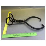 Tongs