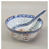 Chinese Porcelain Floral Bowl & Spoon Set