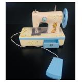 VTG Mid-Century Childï¿½s Electric Sewing Machine