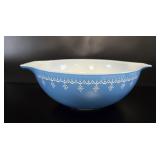 Pyrex Snowflake Garland 444 Cinderella Bowl