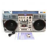 Rare Retro 'Clairtone M# 7980' 4 Band Radio, Dbl