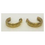 10Kt Gold Diamond-Pattern Half-Hoop Earring