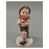 Goebel Hummel 'Merry Wanderer' Figurine vtg