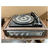 Kensington Vintage Turntable - Powers On