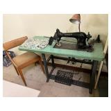 Singer Sewing Machine, Model 31-15, Table & Lamp