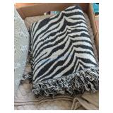 Comforters and Throw Blankets