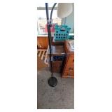 Black Metal Floor Lamp With Dual Shades