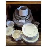 The Homer Laughlin China Dinnerware Set