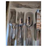 Polished Flatware Set with Ribbed Handles