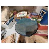 Pyrex Portable with Lid and Case