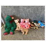 Varietyï¿½s beanie babies.