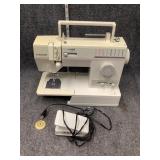SINGER SEWING MACHINE