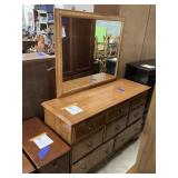 Kling Dresser with Mirror