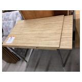 Wooden expandable table