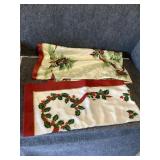 Tablecloths & table runner