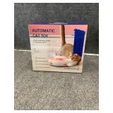 Automatic cat toy
